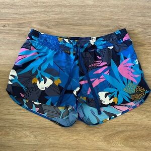 Patagonia women’s planing shorts Size S